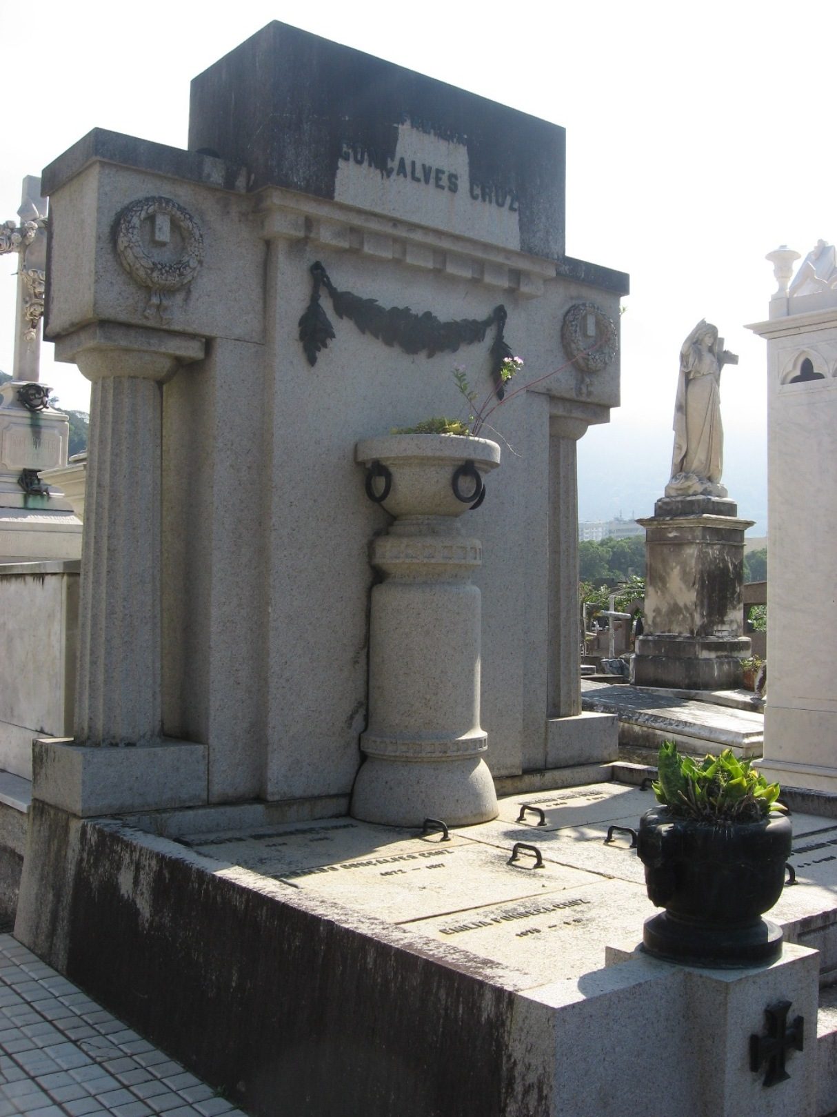 Oswaldo Cruz's tomb (6).JPG
